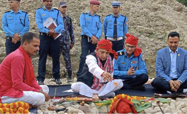 मधेश प्रदेश प्रहरी कार्यालय नयाँ बन्दै , मुख्यमन्त्रीले गरे शिलान्यास