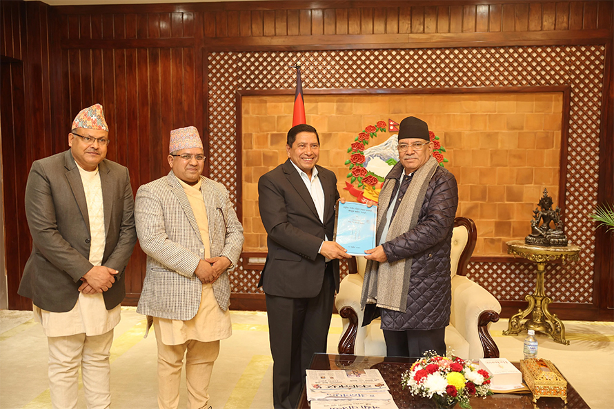 मधेश प्रदेशको प्रमुख समस्या मिटरब्याजसम्बन्धी जाँचबुझ आयोगले प्रधानमन्त्रीलाई बुझायो प्रतिवेदन
