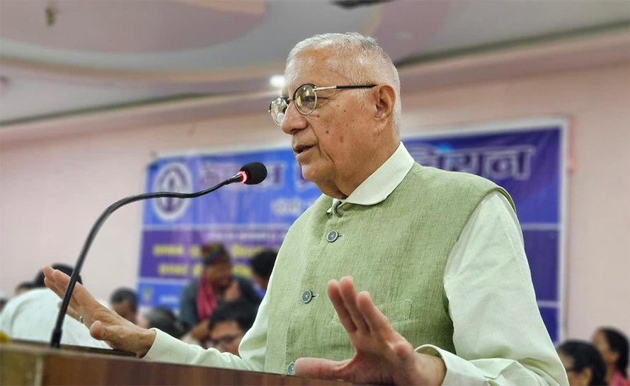 उपप्रधानमन्त्री तथा गृह मन्त्री रवि लामिछाने संग दुई पासपोर्ट र दुई नागरीता भएकोले कानुनी उन्मुक्ति पाउन नहुने