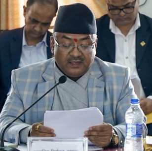 संसदीय सुनुवाइ समितिको बैठक बस्नुअघि नै निर्वाचन आयुक्तमा सिफारिस गरिएको कृष्णमान प्रधानकले निर्वाचन आयुक्तबाट नाम फिर्ता