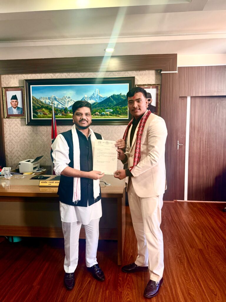 गोलीका छर्रा बोकेर राष्ट्रिय युवा परिषद्को कार्यकारिणी सदस्य बने १८ वर्षीय कृष्ण कुमार (रोहन हंङ्क)